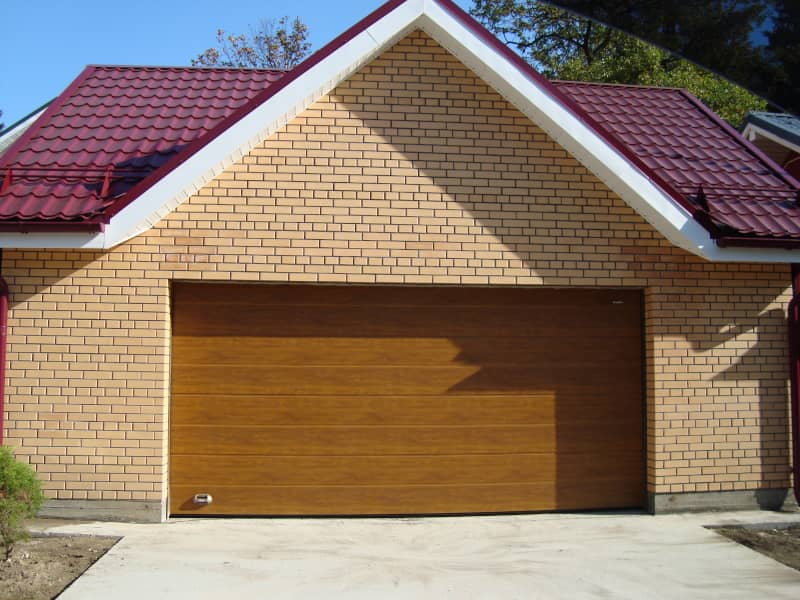 Секционные ворота DoorHan в Череповце с установкой